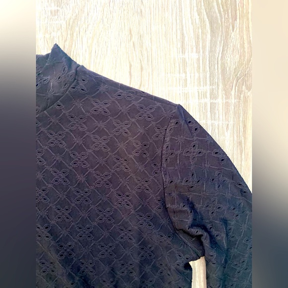 H&M Black Mock Turtleneck Long Sleeved - Picture 4 of 8